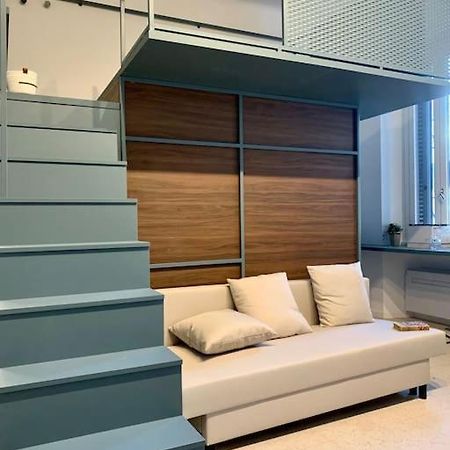 Lovely Studio Flat In Bocconi Милано Екстериор снимка